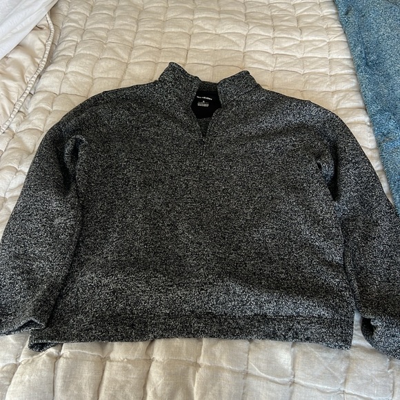 Van Heusen small quarter zip - Picture 3 of 3